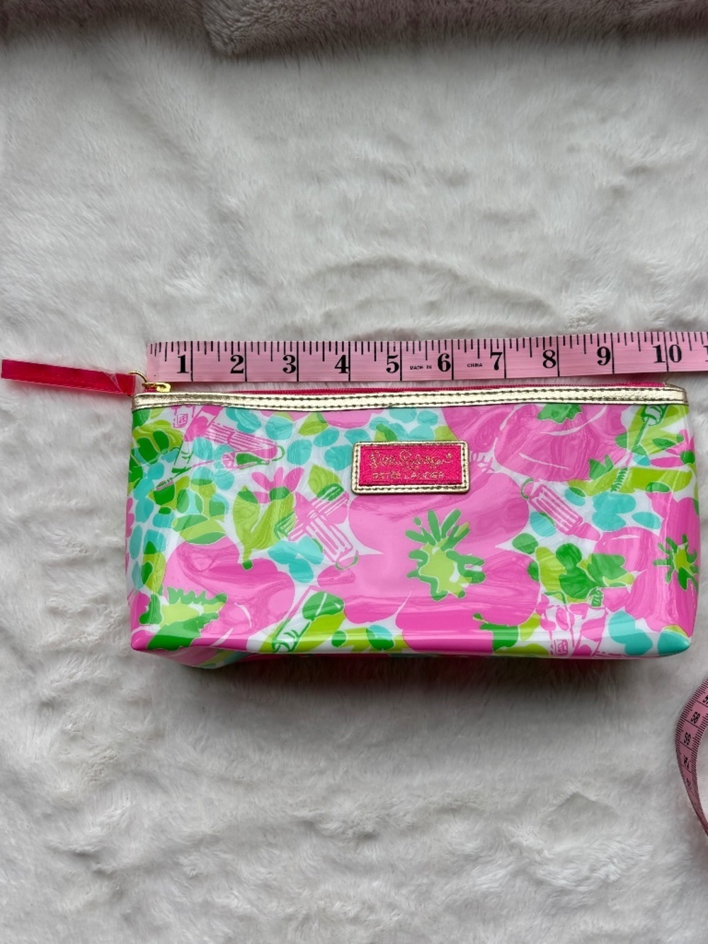 Lilly Pulitzer for Estรฉe Lauder Pink Floral Glossy Cosmetic Bag